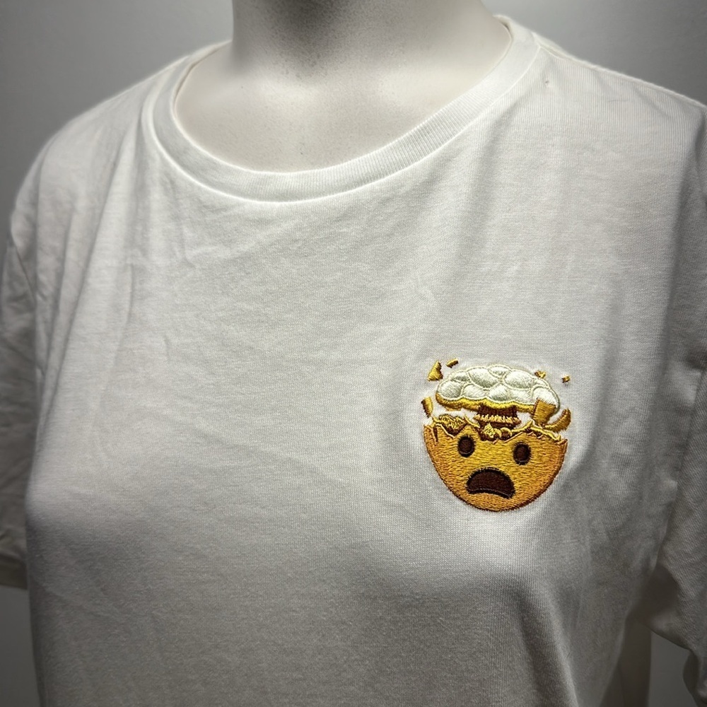Apple T-Shirt Emoji Mind Blown Embrodried Apple Park Infinite Loop White Small - Picture 2 of 10